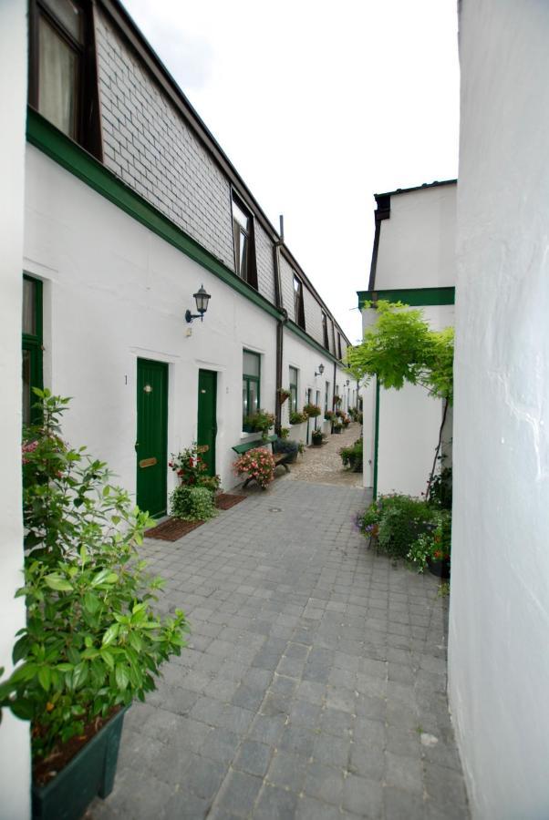 Appartamento Historical Miniature House In The Heart Of Anversa Esterno foto