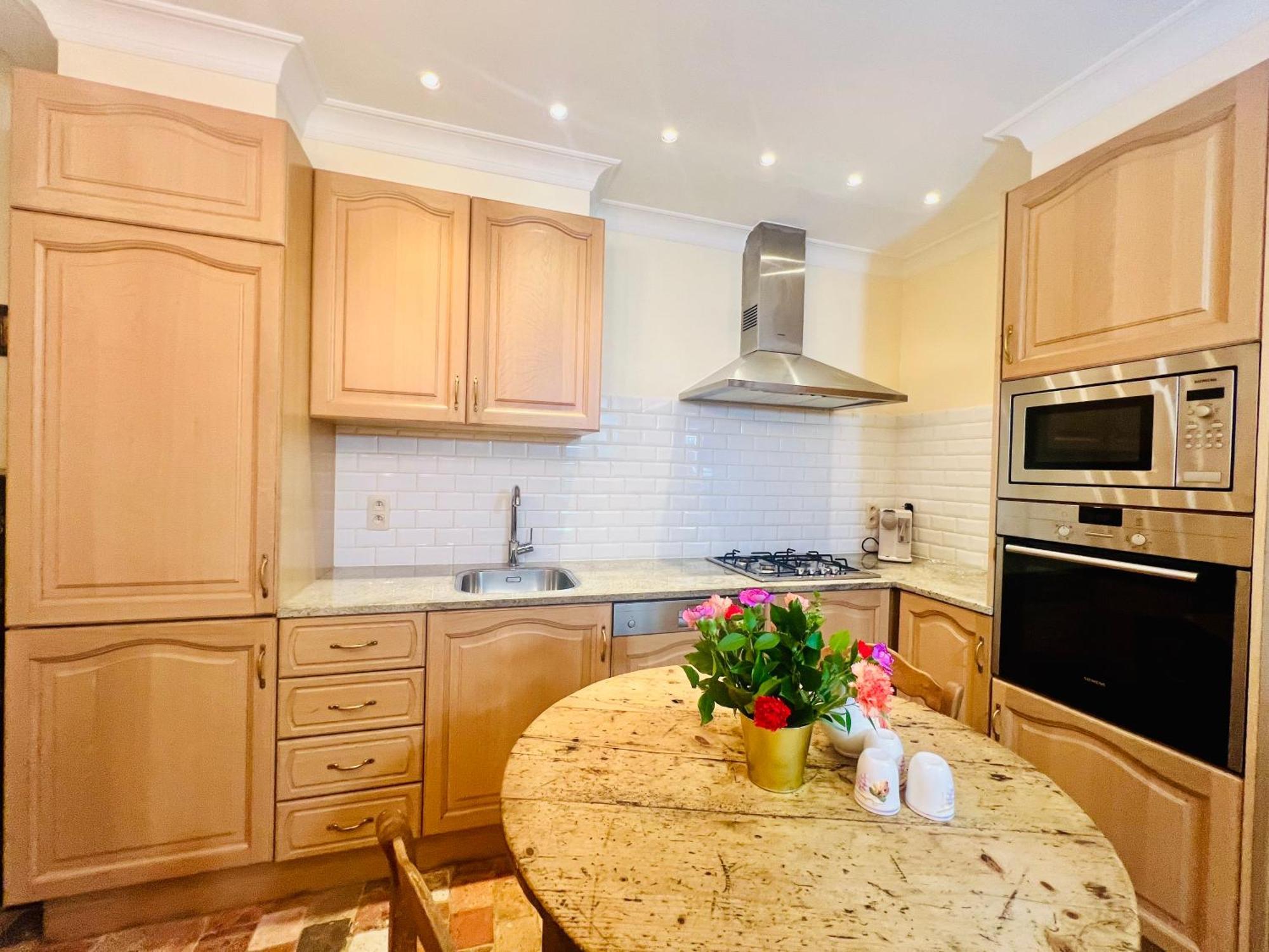 Appartamento Historical Miniature House In The Heart Of Anversa Esterno foto